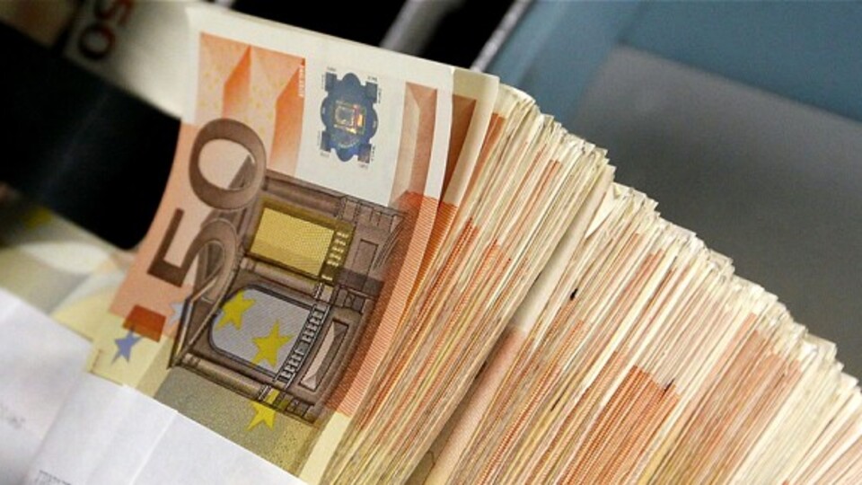 1.1 trilyon Euro saçacak!