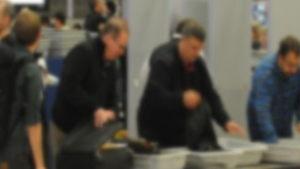 Uçakta bomba iddiası iki saatlik rötara neden oldu