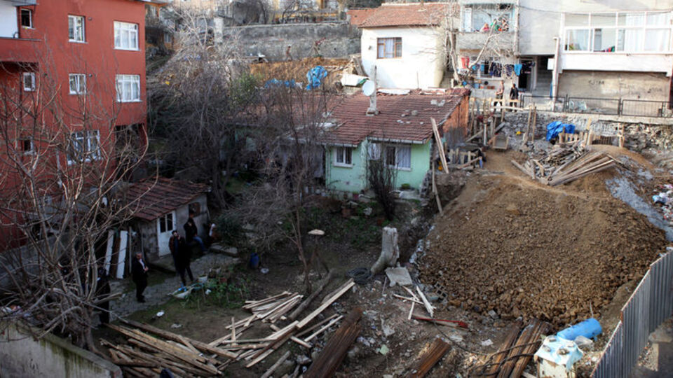 Gecekondudan cephane çıktı