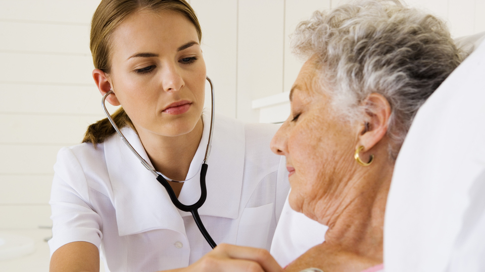 İngiltere'de yaşlı hastalara ölüm testi