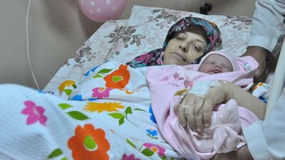 52 yaşında anne oldu