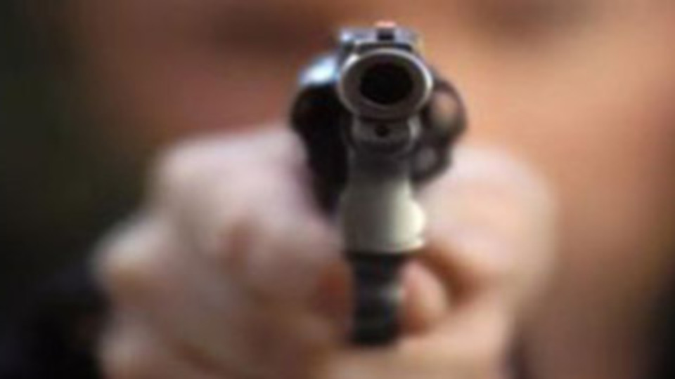 Ruhsatlı da olsa nerelere silahla girilmez?