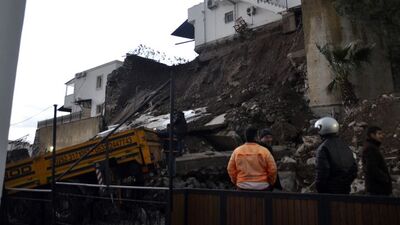 Bodrum'da istinat duvarı çöktü!