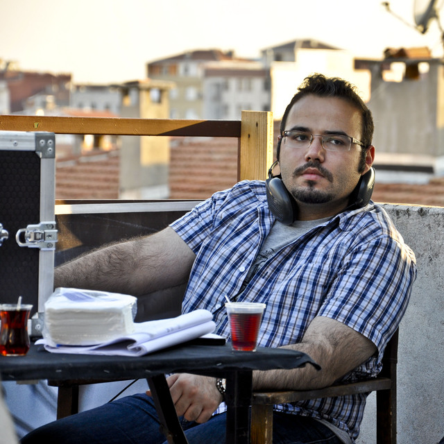 Selçuk Aydemir'den 90'lar kitabı!