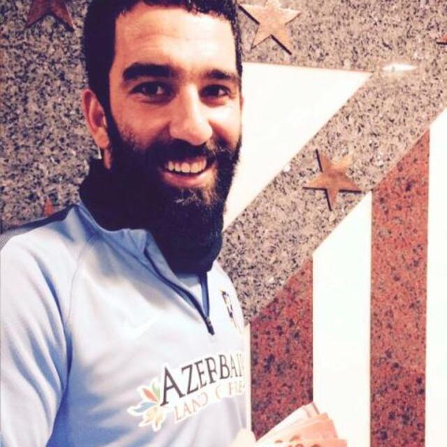 Atletico'dan Arda Turan'lı banknot!
