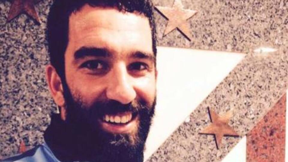 Atletico'dan Arda Turan'lı banknot!