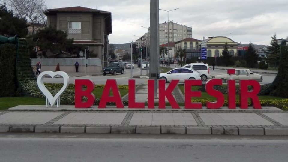 Balıkesirliler 'I' harfine tepki gösterdi, harf kaldırıldı