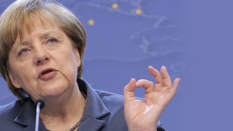 Merkel: İslam Almanya'ya ait ama...
