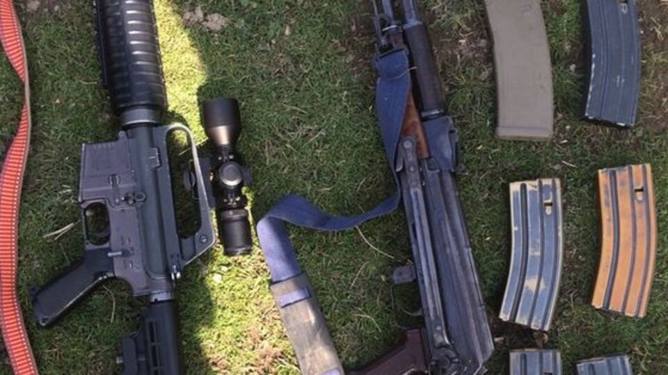 Kalaşnikof, M-16 tüfek, beratta...