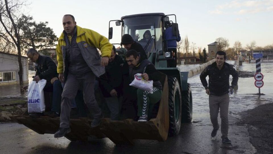 Alarm verildi! Tahliyeler başladı