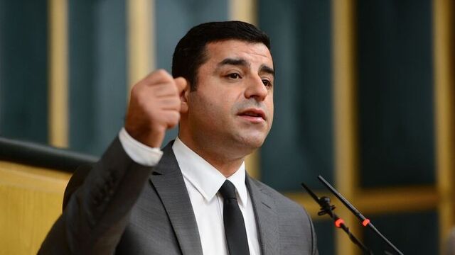 En kalabalık heyet İmralı'da