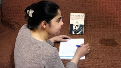 Türkiye'nin yüz nakli yapılan ilk kadını hayatını yazdı