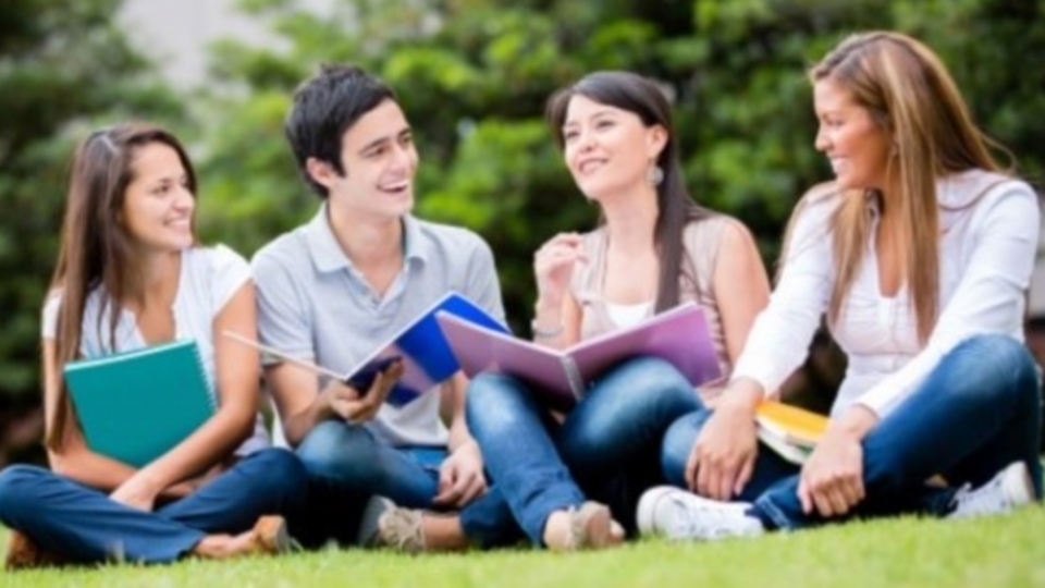 500 üniversiteliye burs verecek