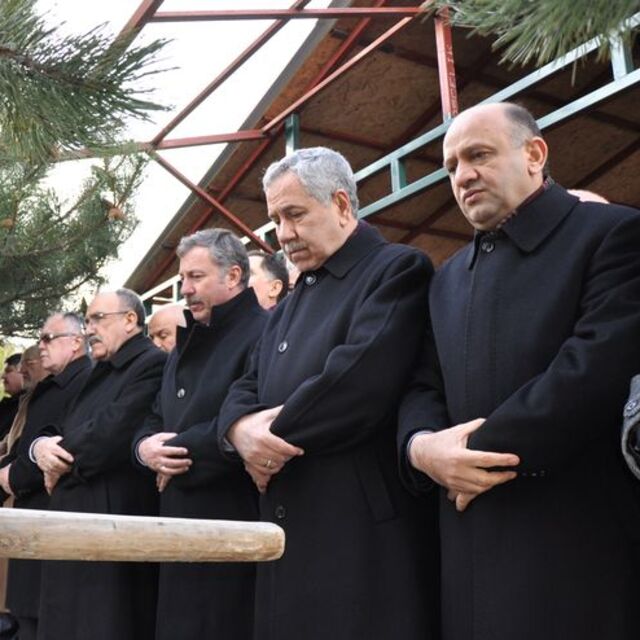 AK Parti Manisa Milletvekili Özdağ'ın acı günü