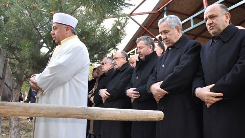 AK Parti Manisa Milletvekili Özdağ'ın acı günü