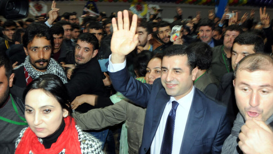 Demirtaş'tan dış açılım