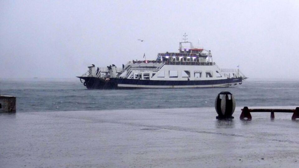 Çanakkale'de adalara feribot seferleri iptal