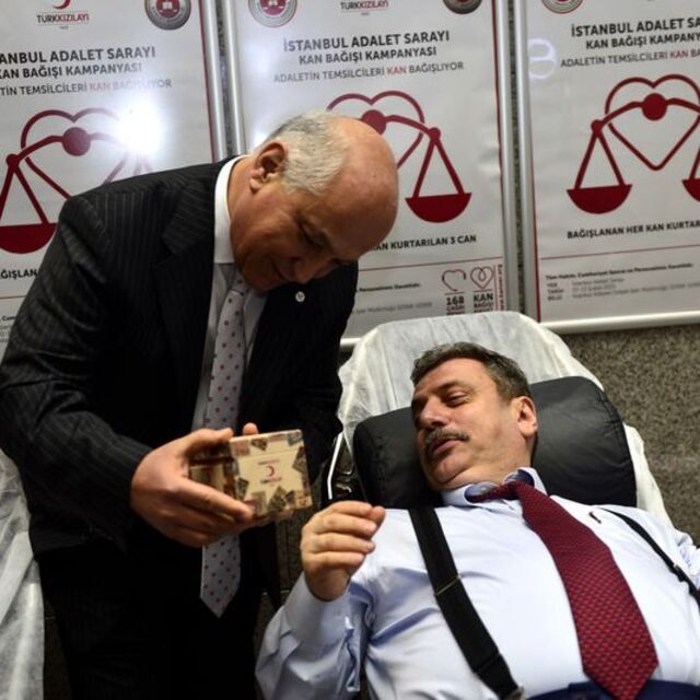 Adliyede kan bağışı kampanyası!