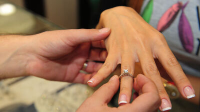 Evlenmeyi düşünenler dikkat!