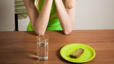 Ergenlikte yeme bozukluğuna dikkat!