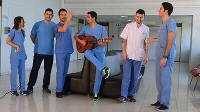 Öğrencileri klip yaptı