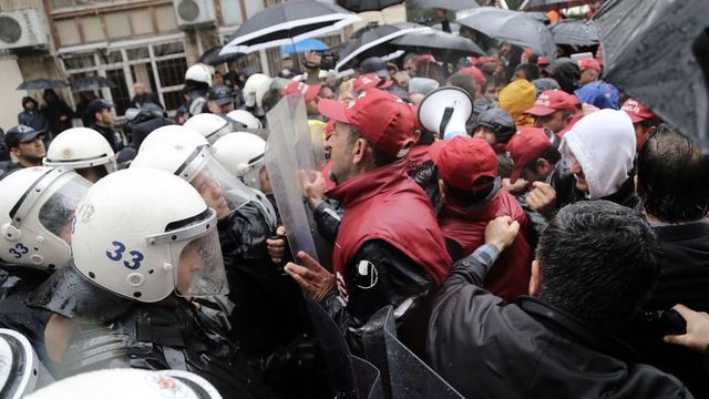 Mersin'de taşeron işçilerin eyleminde gerginlik