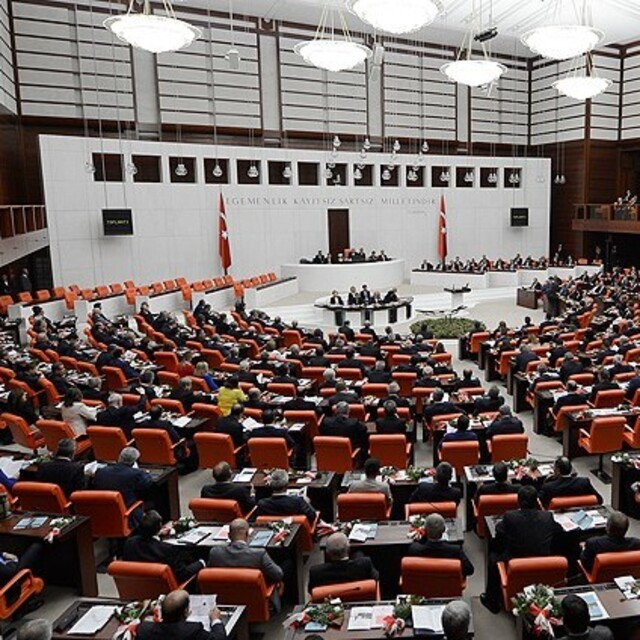 Milletvekilleriyle ilgili teklif TBMM'ye sunuldu