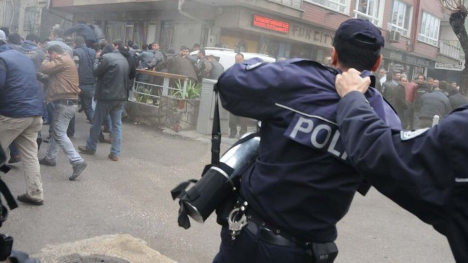 Gazlı müdahaleye damga vuran an!