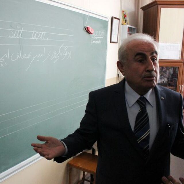Osmanlıca yazdı, onu da hatalı yazdı!