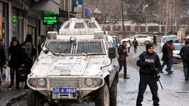 Hakkari'de izinsiz gösteri