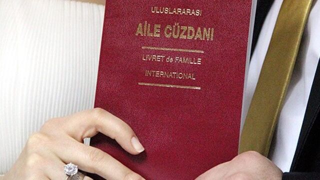 Mutluluğunu eşine bağlayanlar azaldı