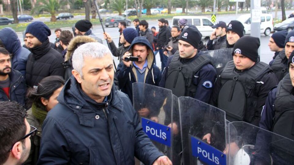 Emniyet Müdürlüğü önünde gözaltına alınan 23 kişi serbest