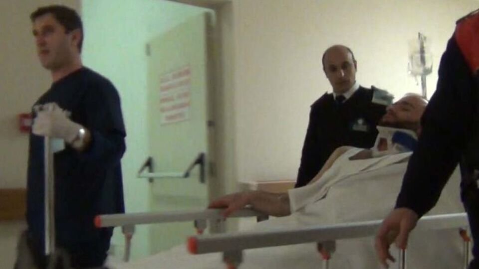 Kendi korumalarına kurşun yağdırdı