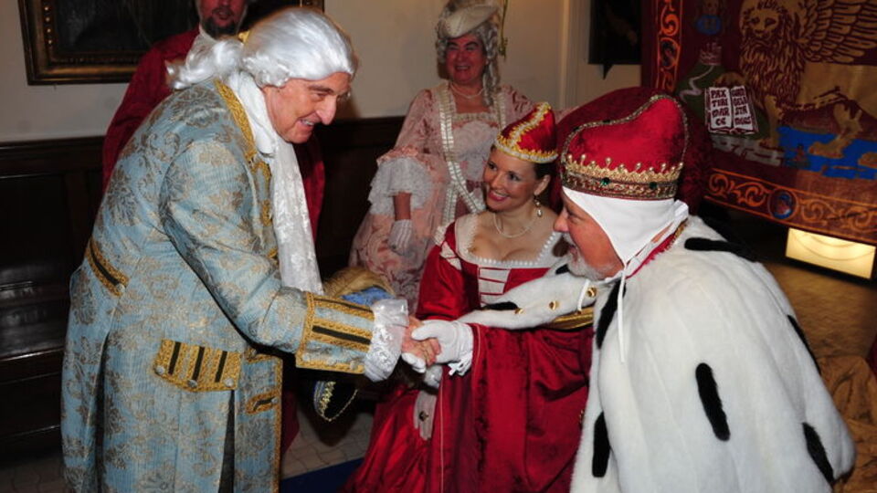 Rahmi Koç kostüm partisinde