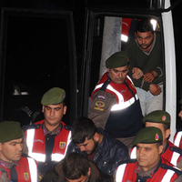 "Bu soyadını taşımaktan utanıyoruz, değiştireceğiz"