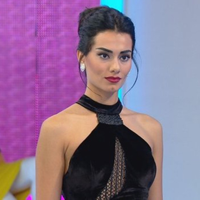Ve Nur Bozar geri dönüyor