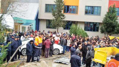 Üsküdar Üniversitesi'nde Minübüs kavgası