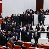 'Sataşma var' kuyruğu!