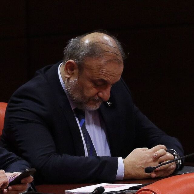 Beni de birkaç kere aradı ama...