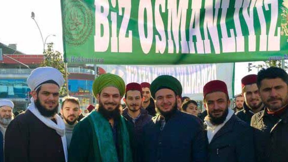 "Osmanlı'yı istiyoruz" yürüyüşü!