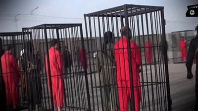 IŞİD, elindeki peşmergelerin fotoğrafını yayınladı