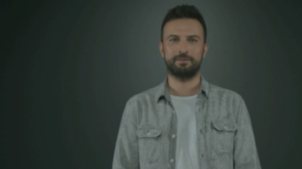 İlk destek Tarkan'dan