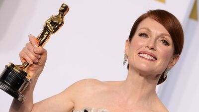 Oscar ödüllerinde en iyi kadın oyuncu ödülünü Julianne Moore aldı