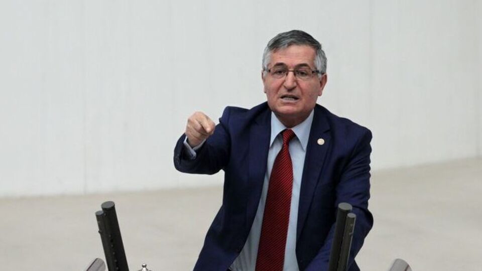 "Ecdat edebiyatı enkaz altında kaldı"