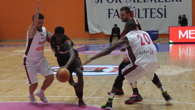 Uşak Sportif veda etti