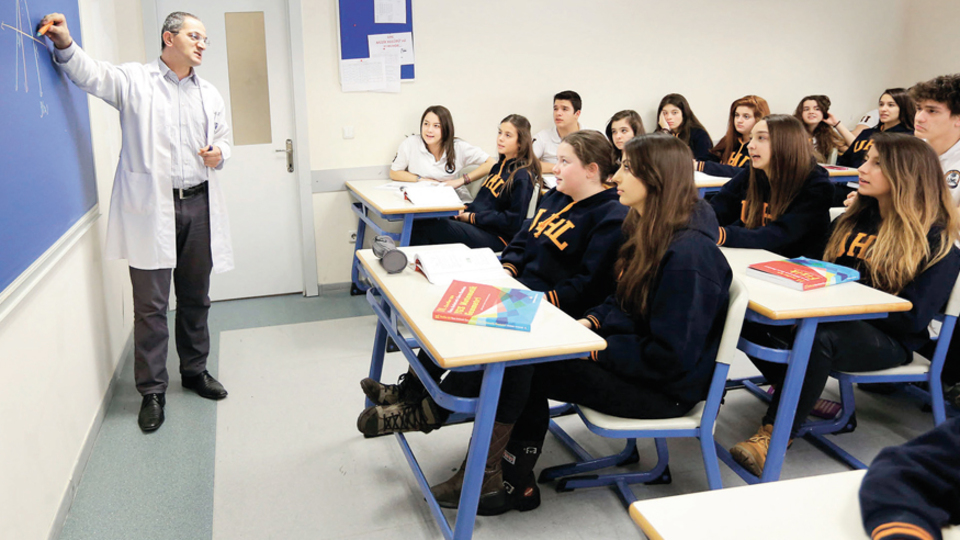 Temel liseler özel okullara rakip oluyor