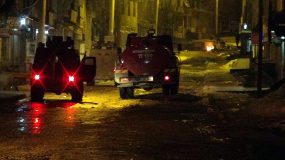 Şırnak'ta izinsiz gösteriye polis müdahalesi