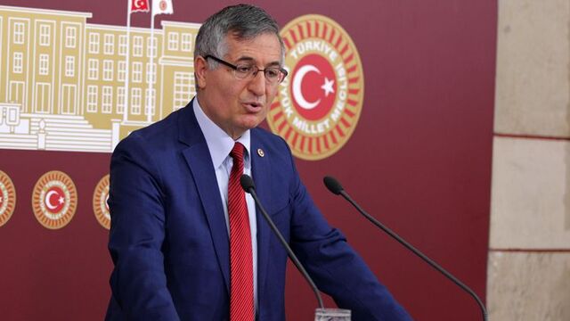 'Beklenti Özel'in istifasıydı'