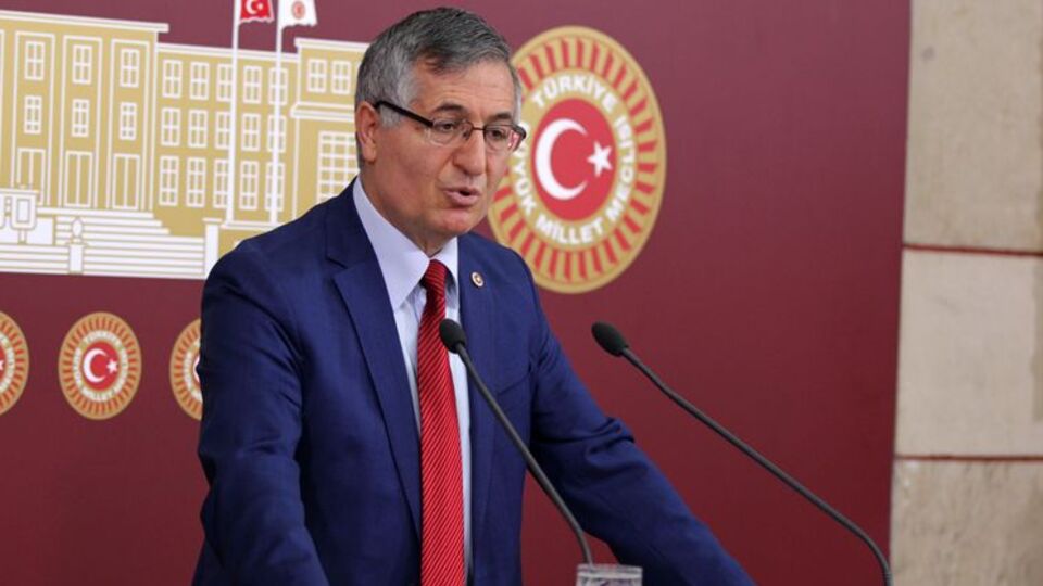 'Beklenti Özel'in istifasıydı'