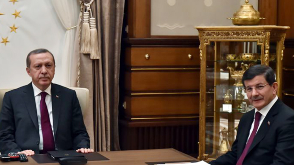 2015'in ilk MGK'sında çifte doğum günü sürprizi!